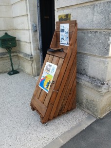 photo meuble pour récupération bouchons.jpg